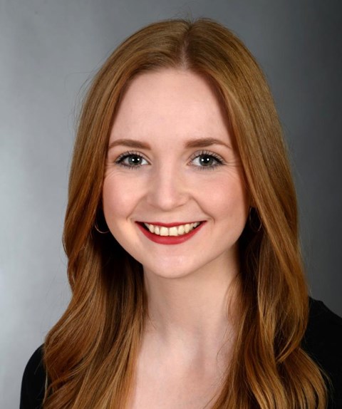 Porträtfoto Lea Bröker