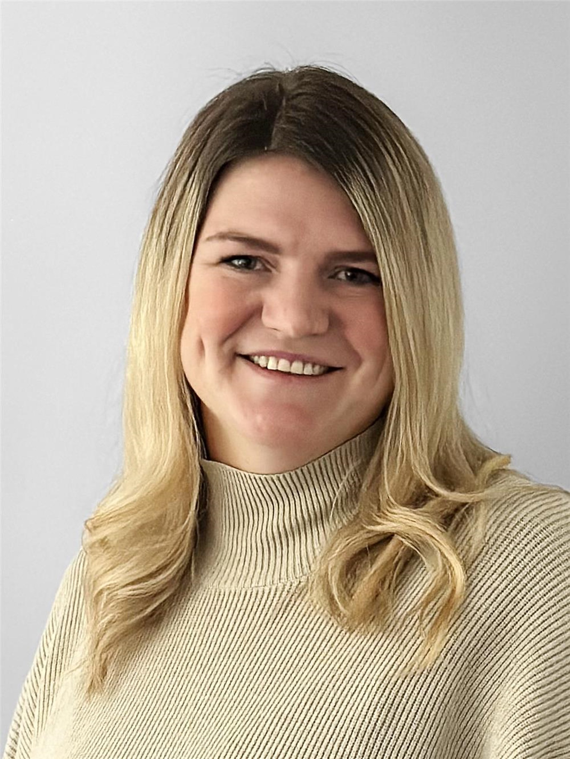 Portraitfoto Alexandra Maier