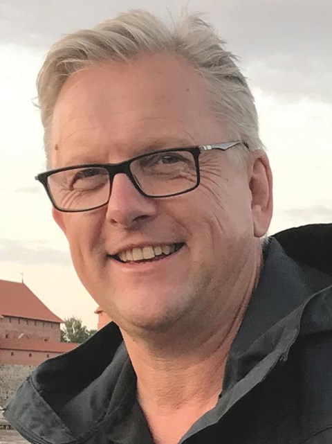 Porträtfoto Winfried Hülsbusch