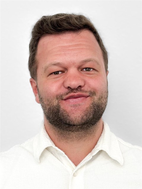 Porträtfoto Sebastian Lünnemann